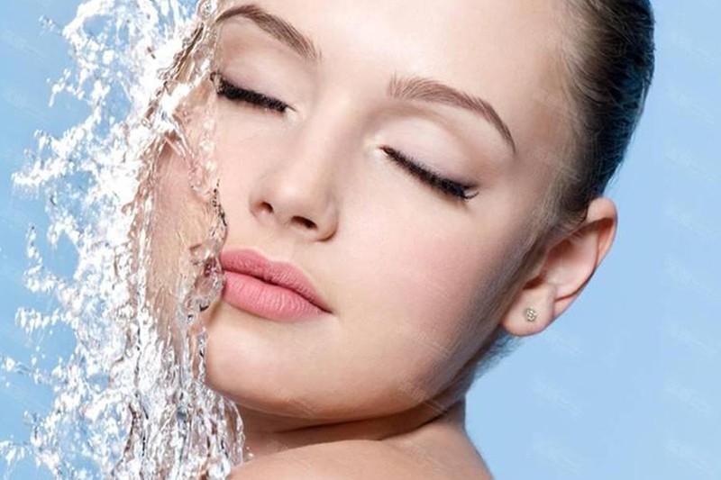 Vitamin C in skincare products: why is it so popular?